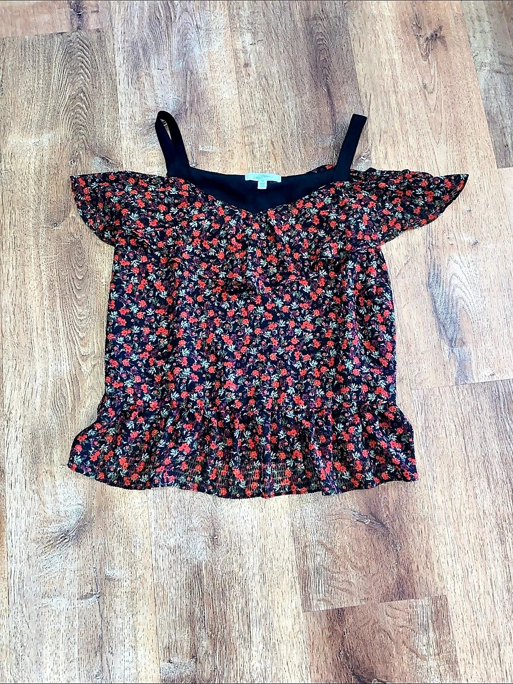 Lily of California Floral Peplum Tank Top in Black & Red Size Medium Like New